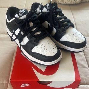 Women’s nike panda dunks
